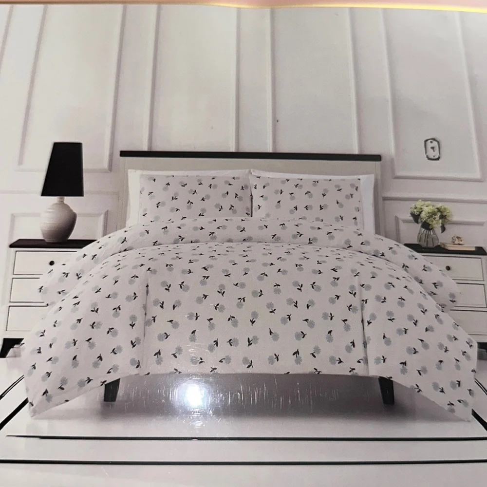 Kate spade full queen comforter set flower power